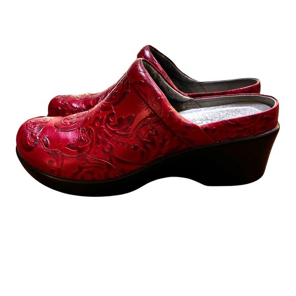 Alegria red embossed leather clogs comfort platform slip on shoes US size 7M - Picture 5 of 11